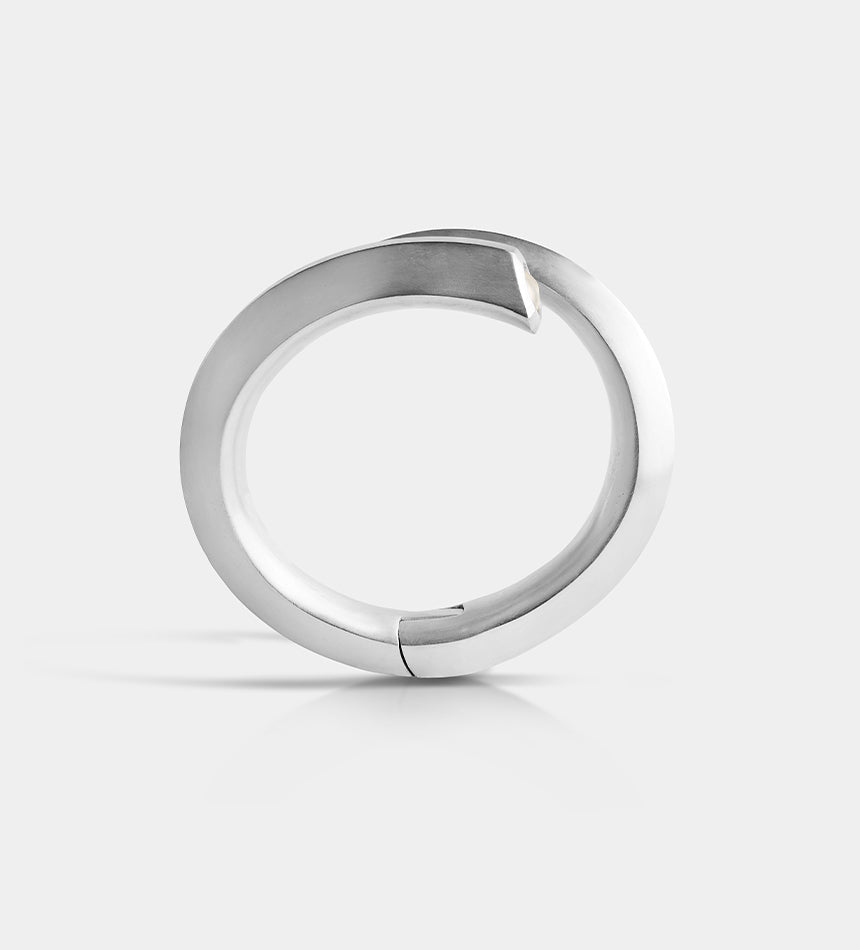 Scythe Cuff Pearl