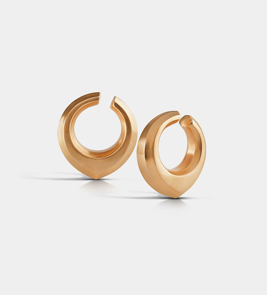 Shield Ear Cuff