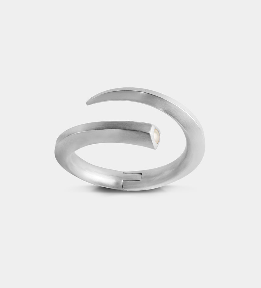 Scythe Cuff Pearl