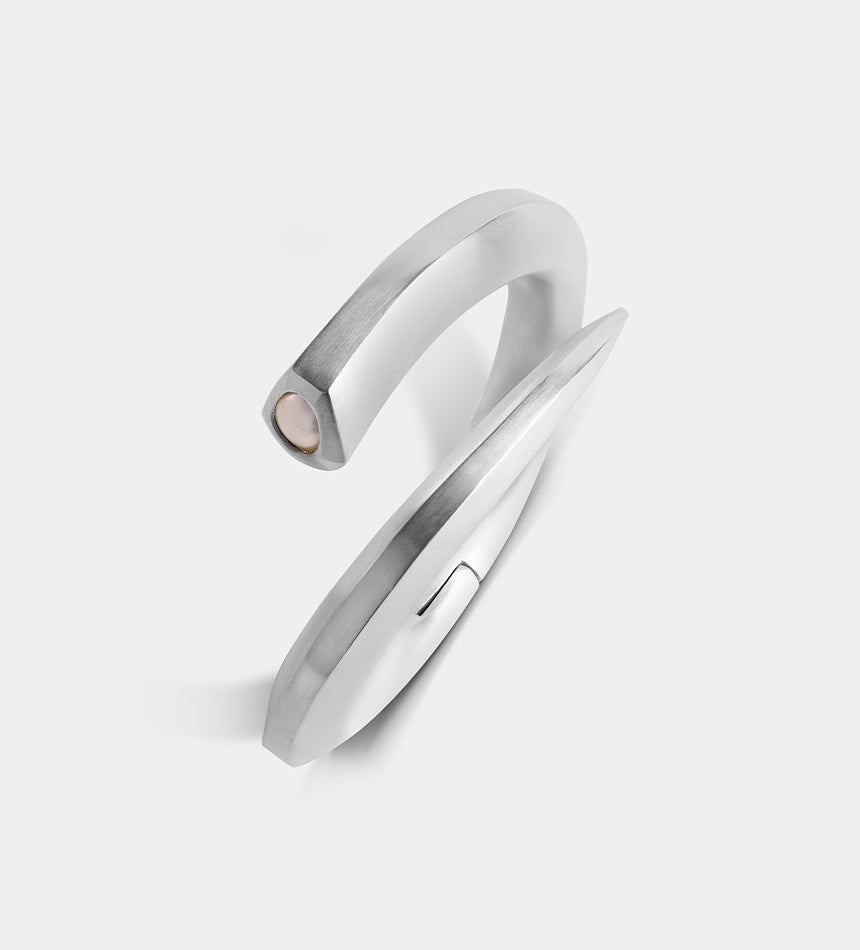 Scythe Cuff Pearl