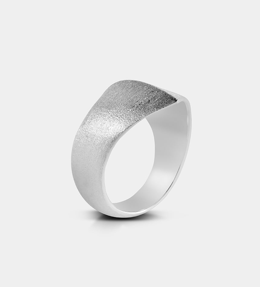 Shield Ring